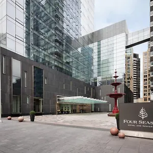 호텔 Four Seasons, 토론토